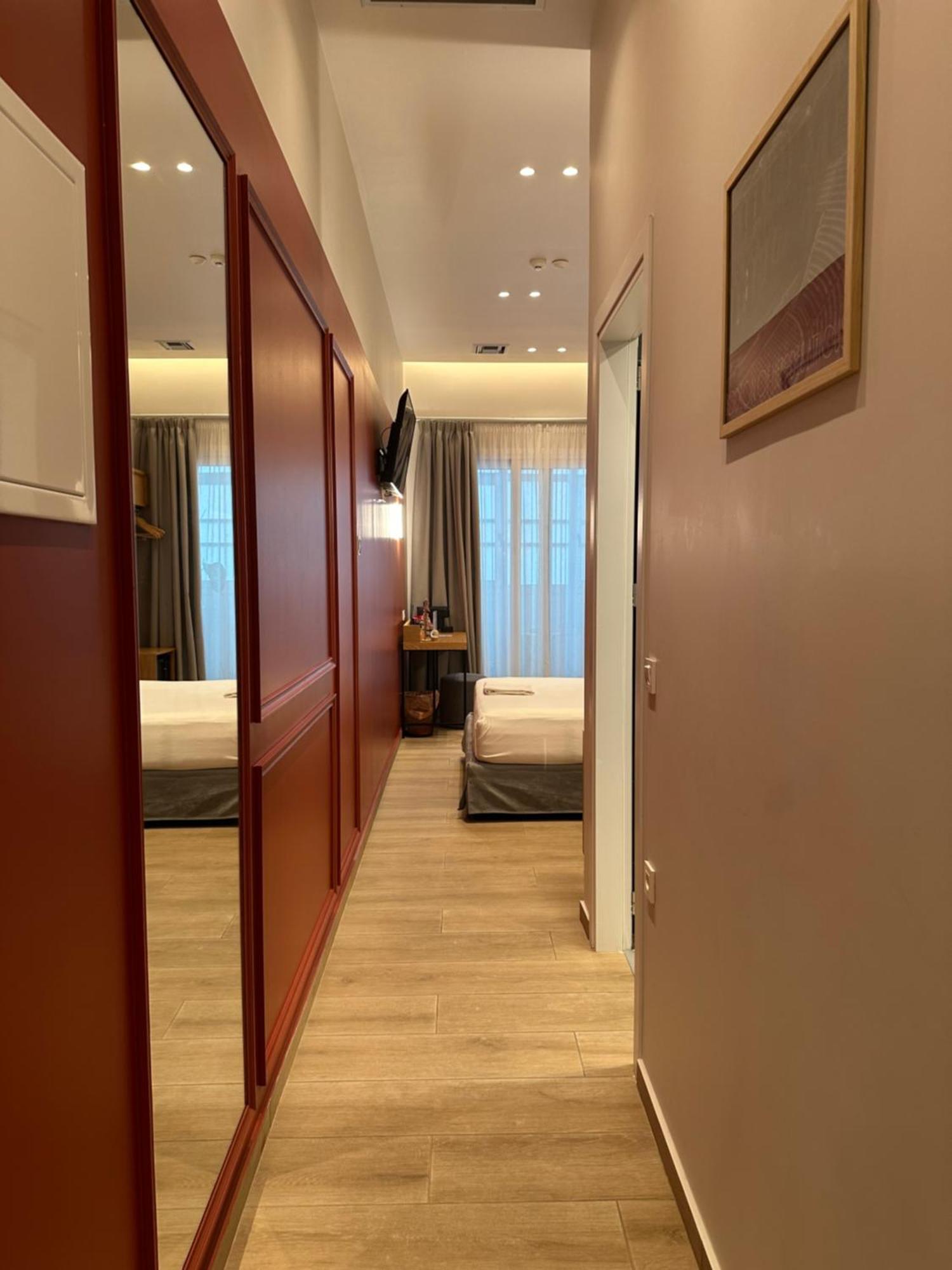 Belle Athenes - Luxury Rooms At Monastiraki Railway Station Zewnętrze zdjęcie