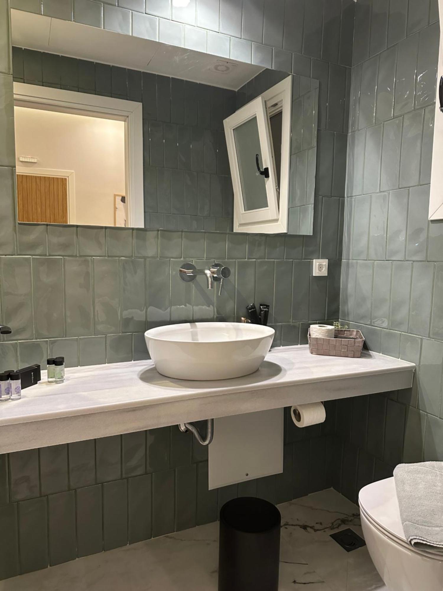 Belle Athenes - Luxury Rooms At Monastiraki Railway Station Zewnętrze zdjęcie