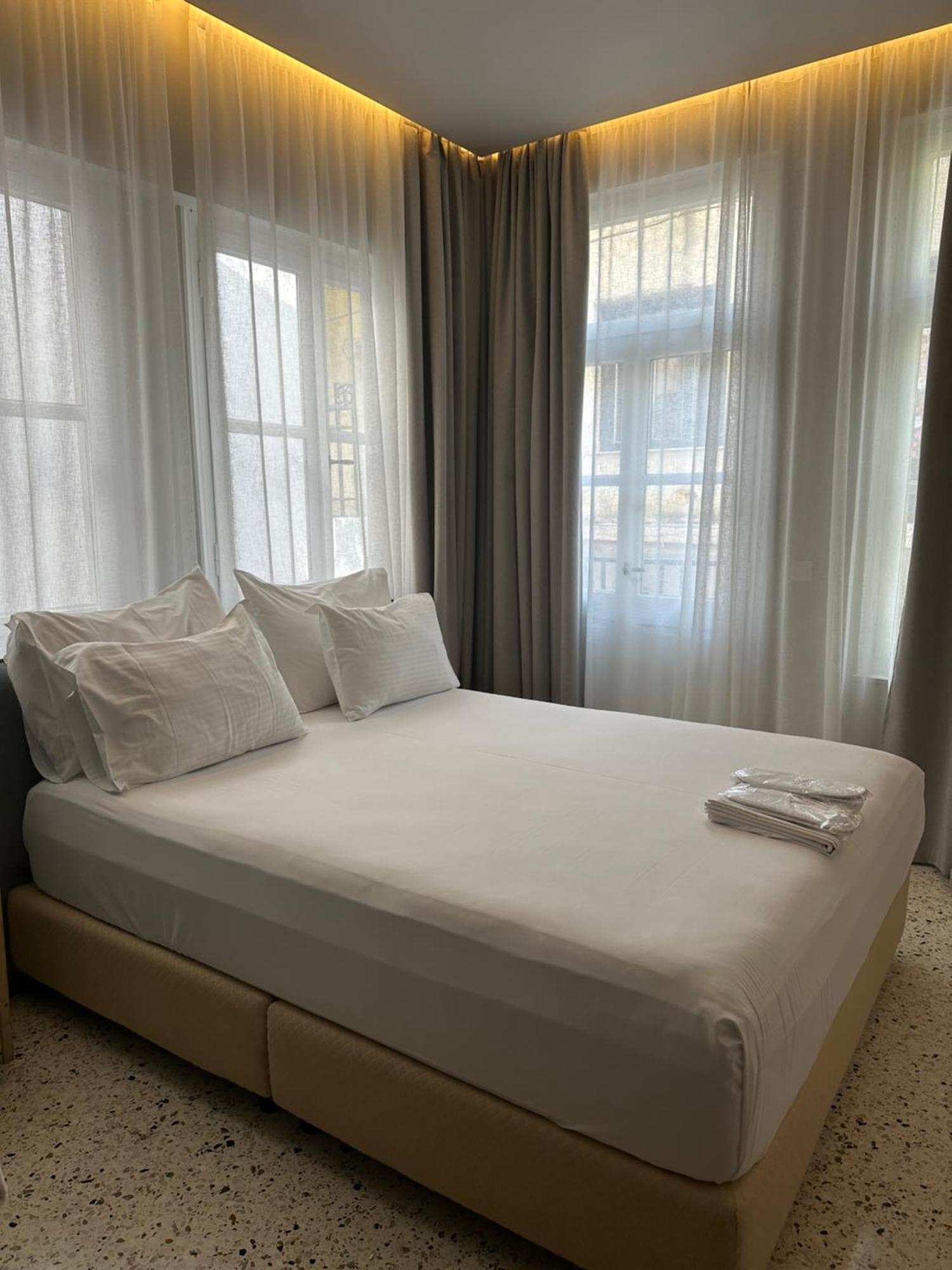 Belle Athenes - Luxury Rooms At Monastiraki Railway Station Zewnętrze zdjęcie